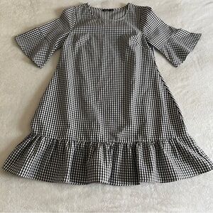 Boohoo Black White Check Plaid Peasant Dress Size 4 Ruffle Hem Short Sleeves